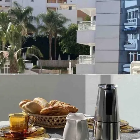 Central Luxe Center Apartment *